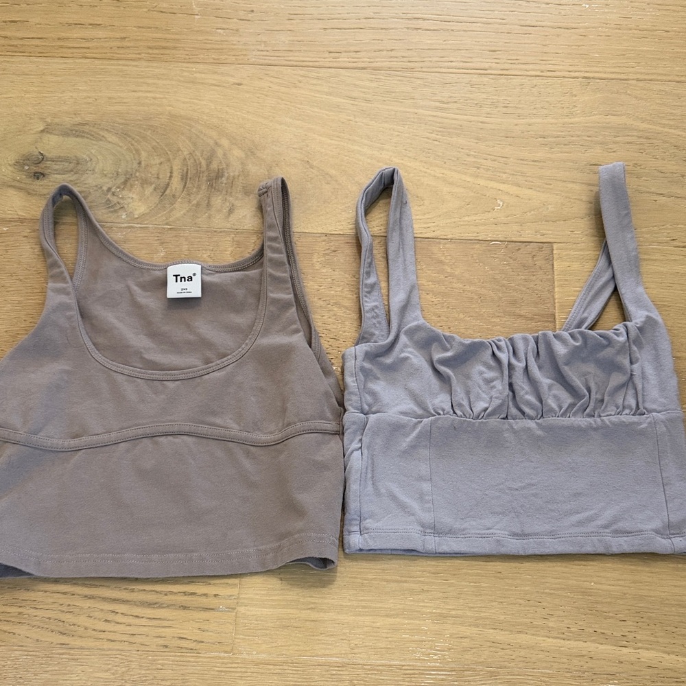 Aritzia TNA Brown kaki and Wilford free light lilac gray Crop Top Set xxs